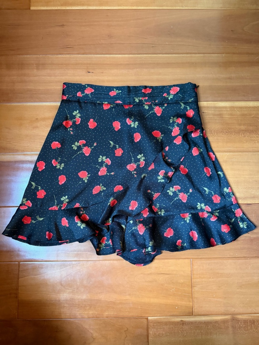 Zara Black Floral Ruffle Mini Skirt/Skort with Red Roses - XS